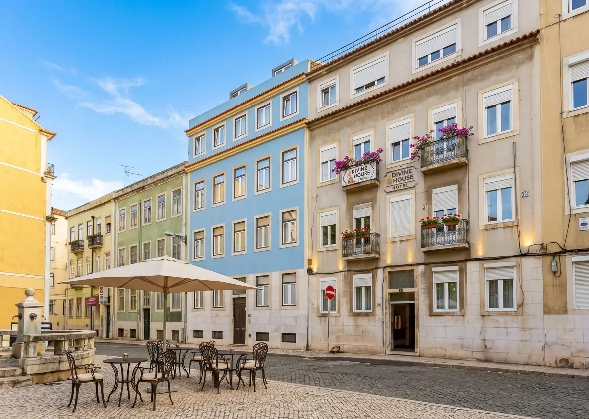 Divine House of Graça historic building facade in Lisbon